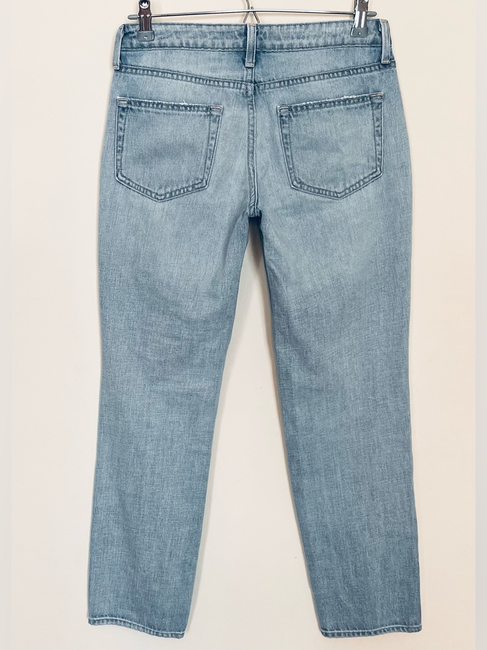 L'AGENCE • 24 • NEVIA Low Rise Straight Denim Jeans FONTANA DESTRUCT Light Blue - Picture 3 of 3